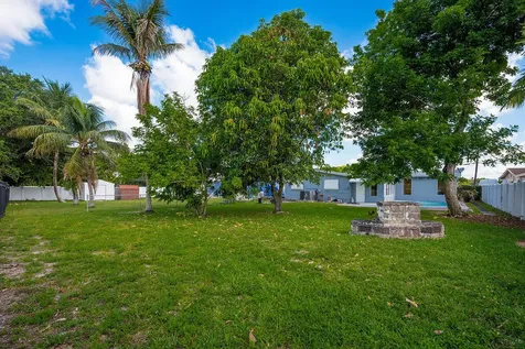 3400 NW 39th Avenue Lauderdale Lakes FL 33309