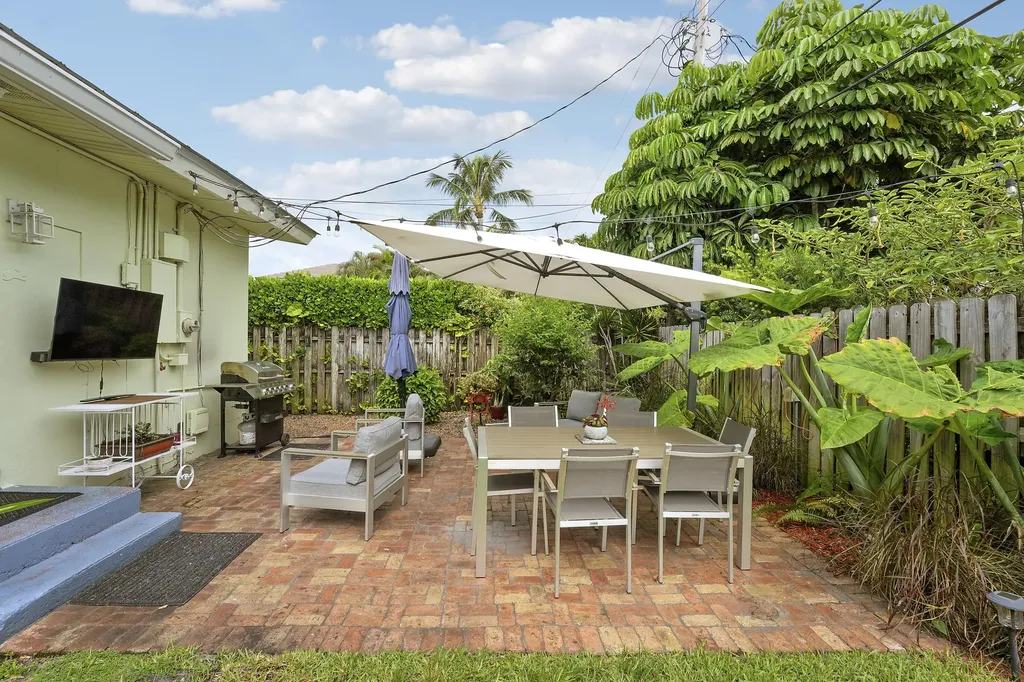 109 NE 17th Street Delray Beach FL 33444
