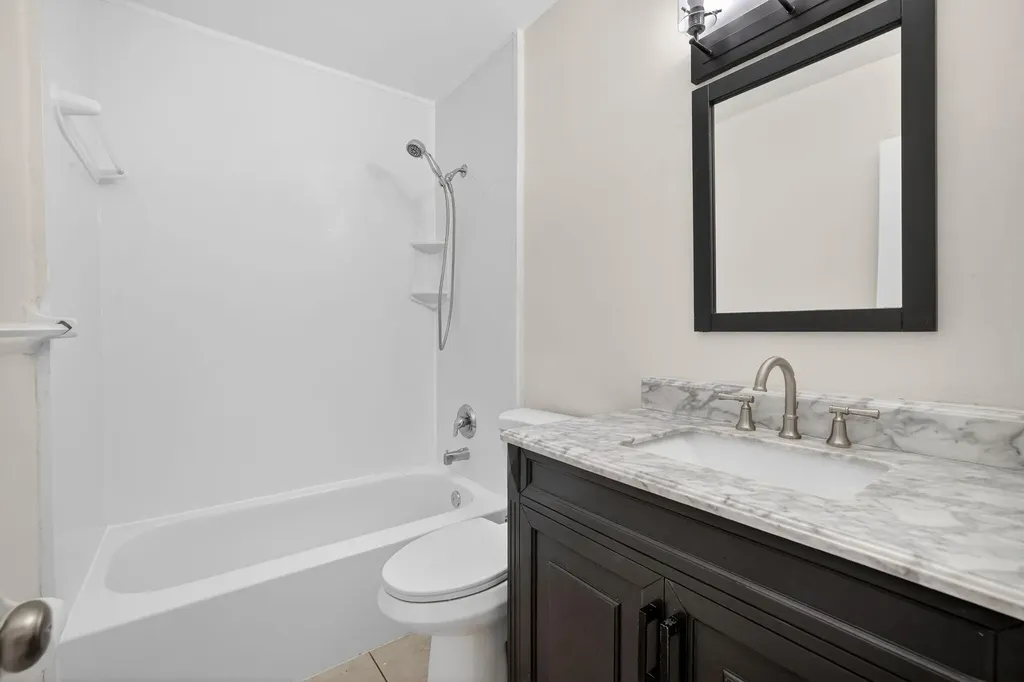 2500 SW 18th Terrace Fort Lauderdale FL 33315