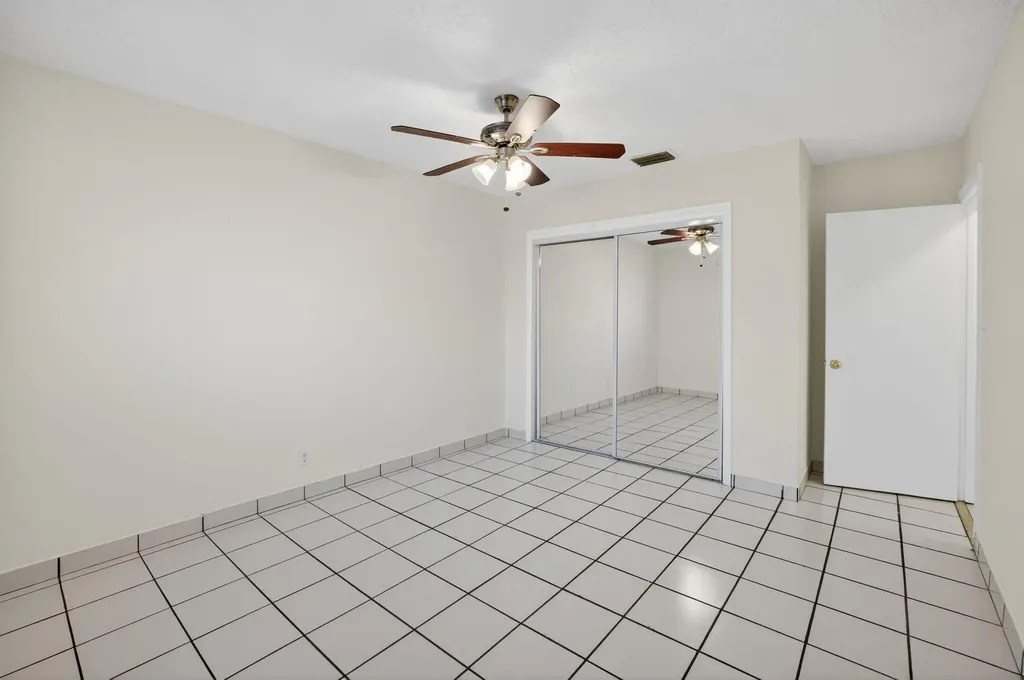 2500 SW 18th Terrace Fort Lauderdale FL 33315