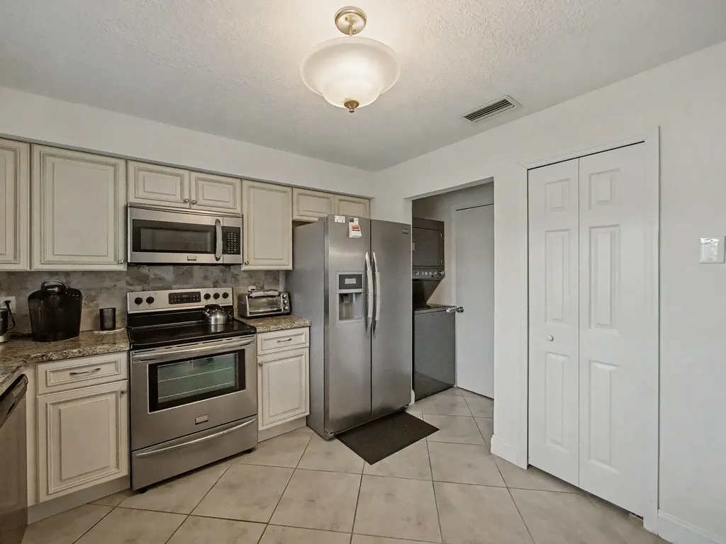 4759 Storkwood Terrace Boynton Beach FL 33436