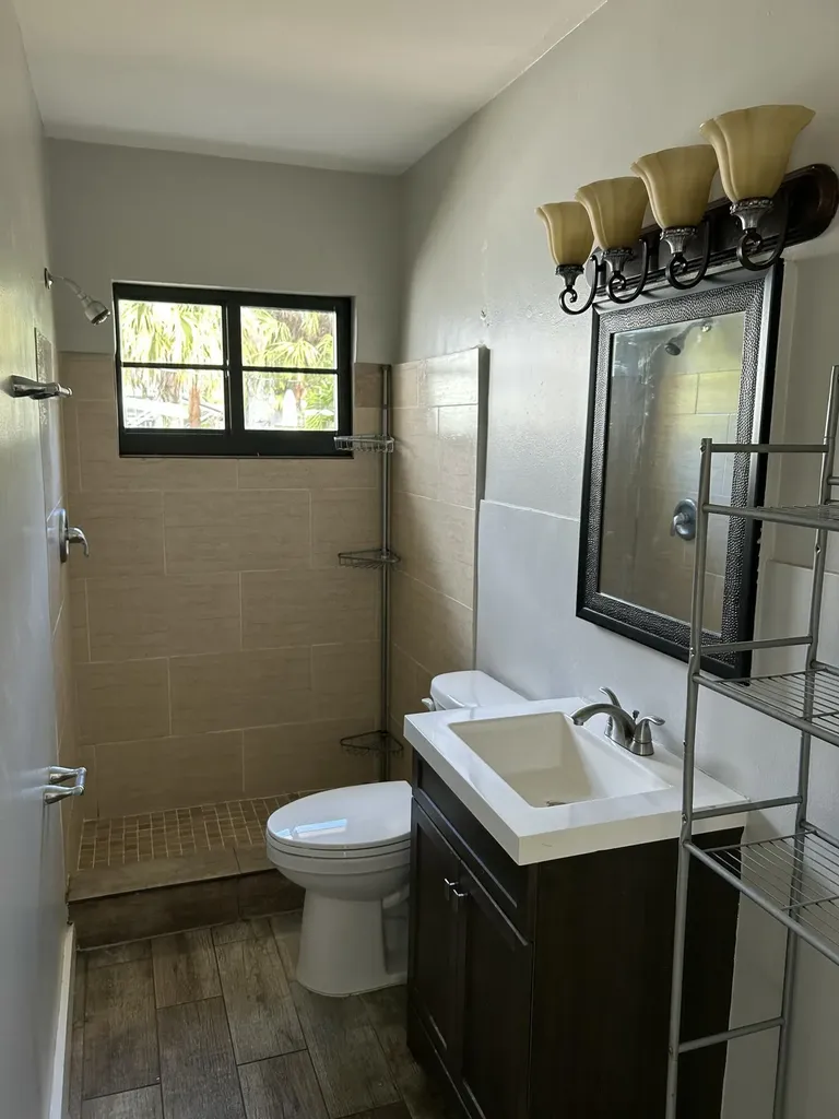 214 S Palmway Lake Worth Beach FL 33460
