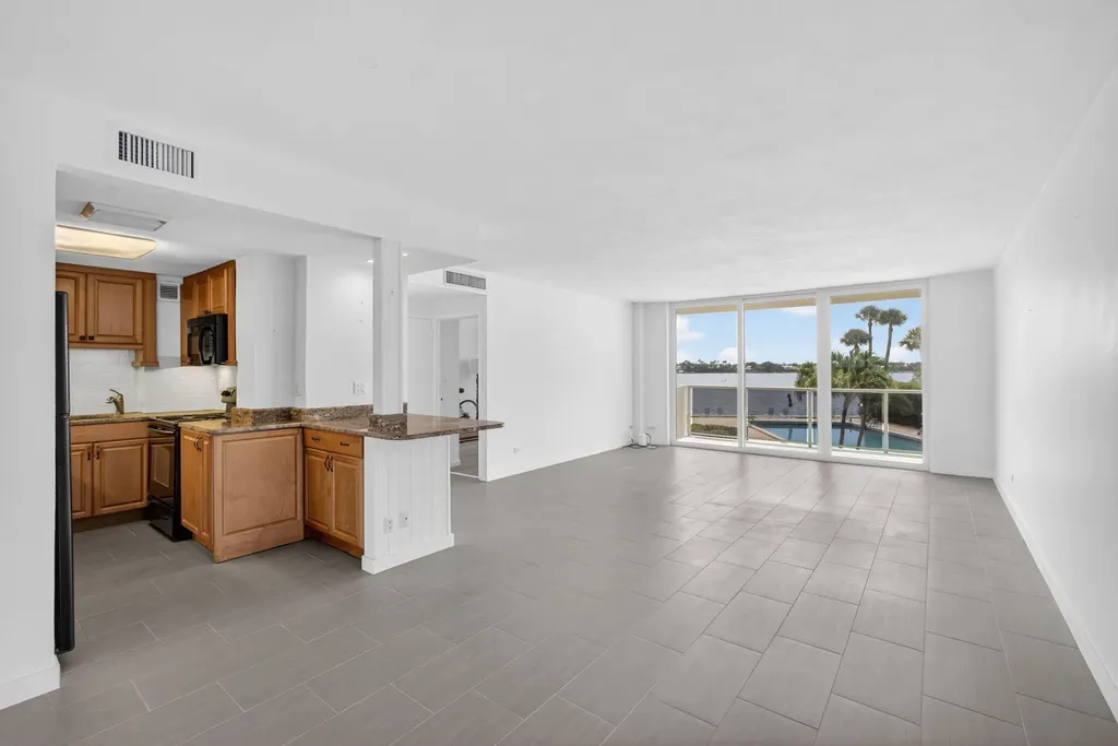 2800 N Flagler Drive West Palm Beach FL 33407