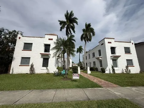 817 Tyler Street Hollywood FL 33019