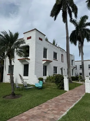 817 Tyler Street Hollywood FL 33019