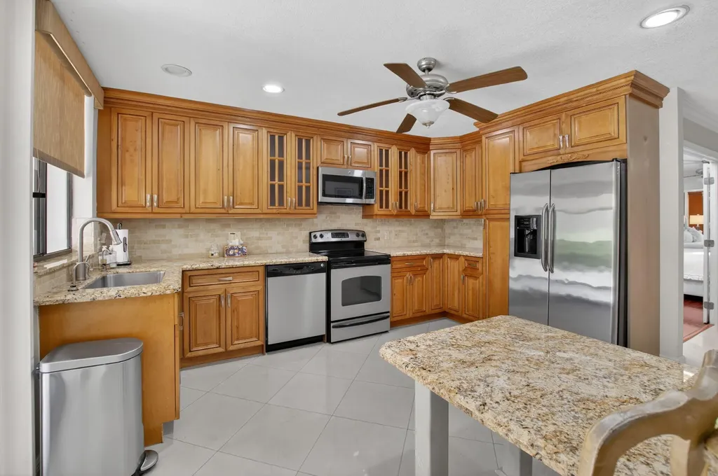 19950 Sawgrass Lane Boca Raton FL 33434
