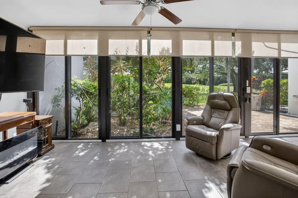 19950 Sawgrass Lane Boca Raton FL 33434