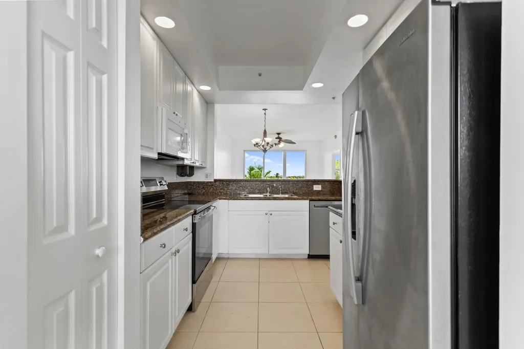 27 Royal Palm Way Boca Raton FL 33432