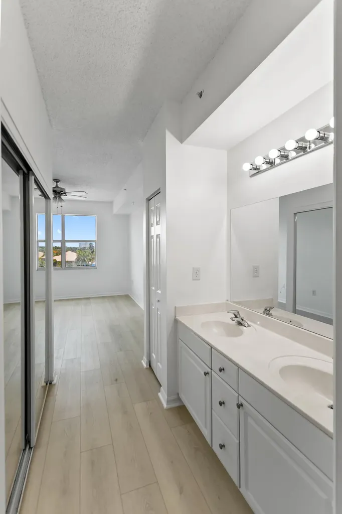 27 Royal Palm Way Boca Raton FL 33432