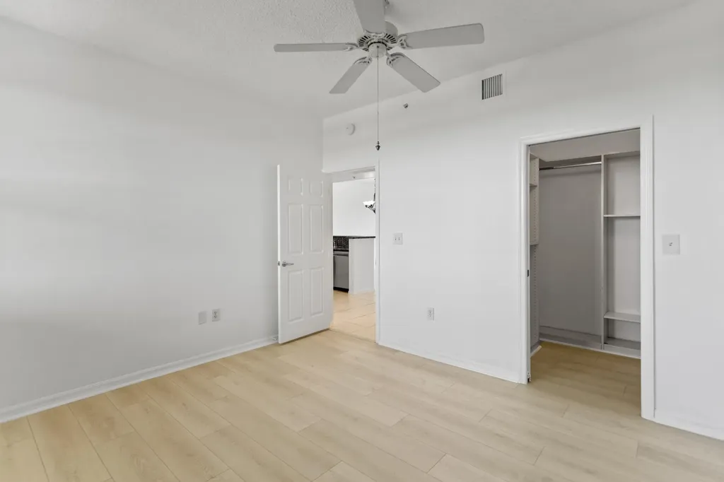27 Royal Palm Way Boca Raton FL 33432