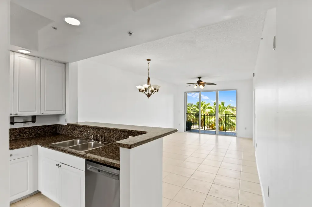 27 Royal Palm Way Boca Raton FL 33432