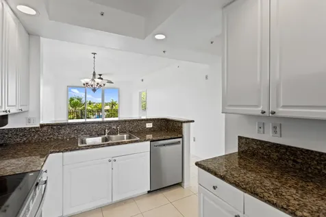 27 Royal Palm Way Boca Raton FL 33432