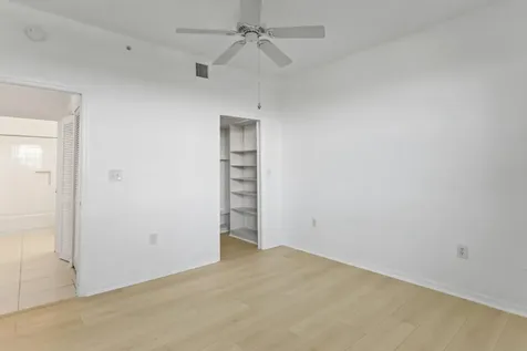 27 Royal Palm Way Boca Raton FL 33432
