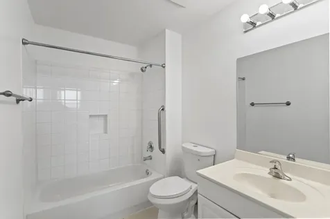 27 Royal Palm Way Boca Raton FL 33432