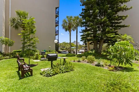 27 Royal Palm Way Boca Raton FL 33432