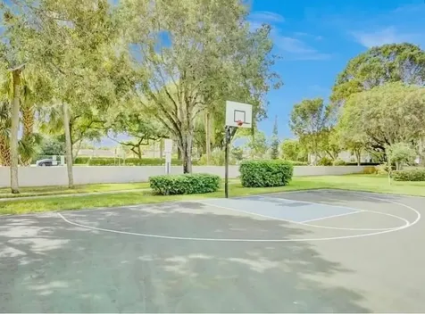 606 Gardens Drive Pompano Beach FL 33069
