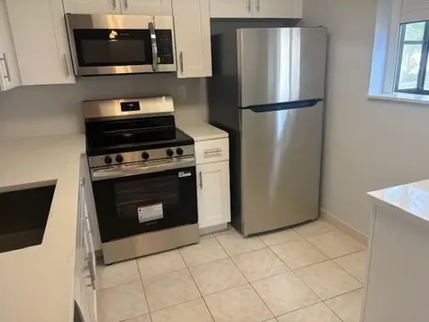 606 Gardens Drive Pompano Beach FL 33069