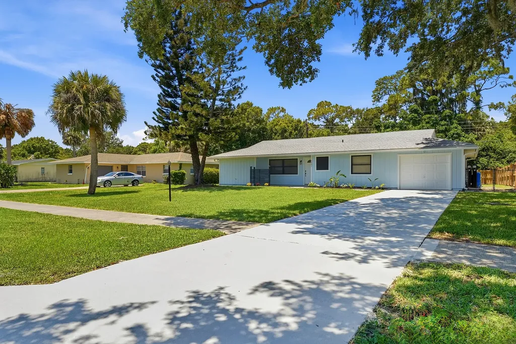 6007 Fort Pierce Boulevard Fort Pierce FL 34951