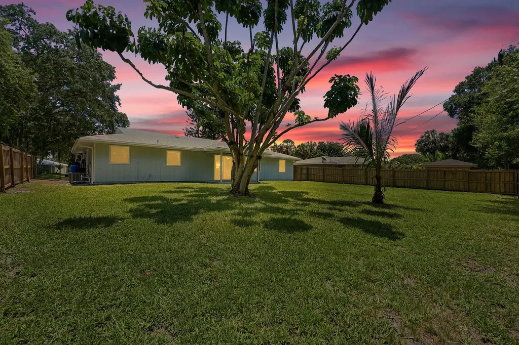 6007 Fort Pierce Boulevard Fort Pierce FL 34951