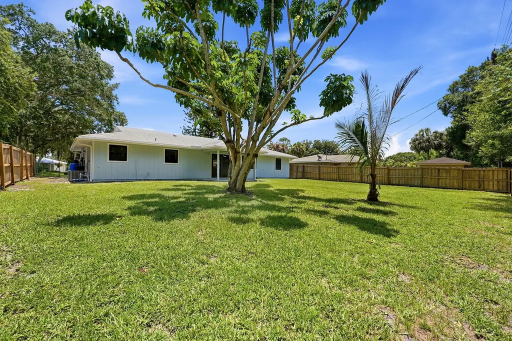 6007 Fort Pierce Boulevard Fort Pierce FL 34951