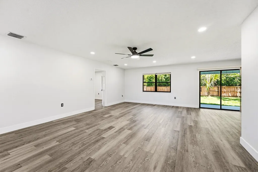 6007 Fort Pierce Boulevard Fort Pierce FL 34951