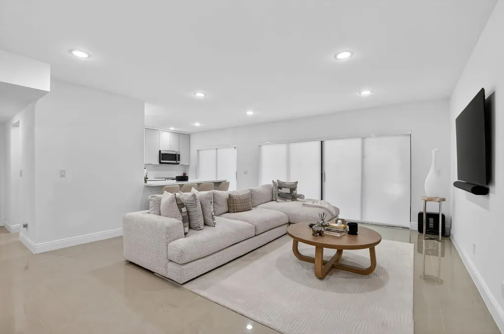 6335 Longboat Lane W Boca Raton FL 33433