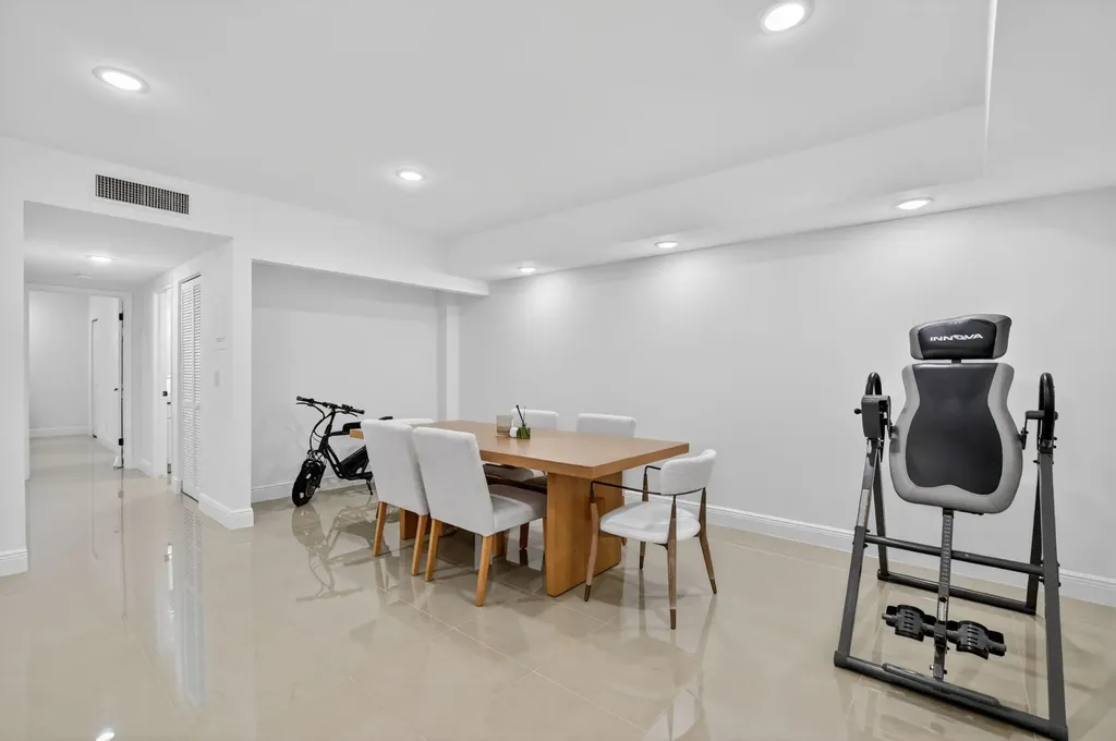 6335 Longboat Lane W Boca Raton FL 33433