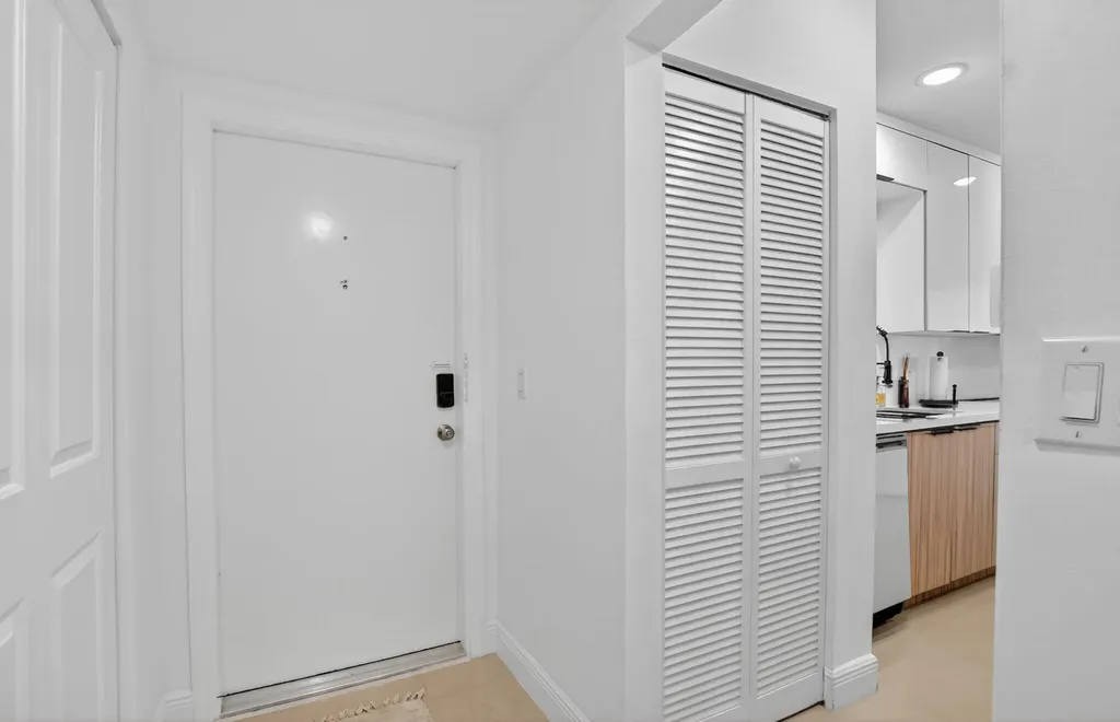6335 Longboat Lane W Boca Raton FL 33433