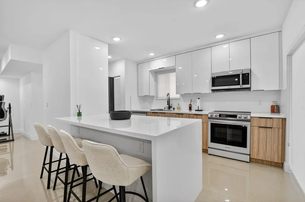 6335 Longboat Lane W Boca Raton FL 33433