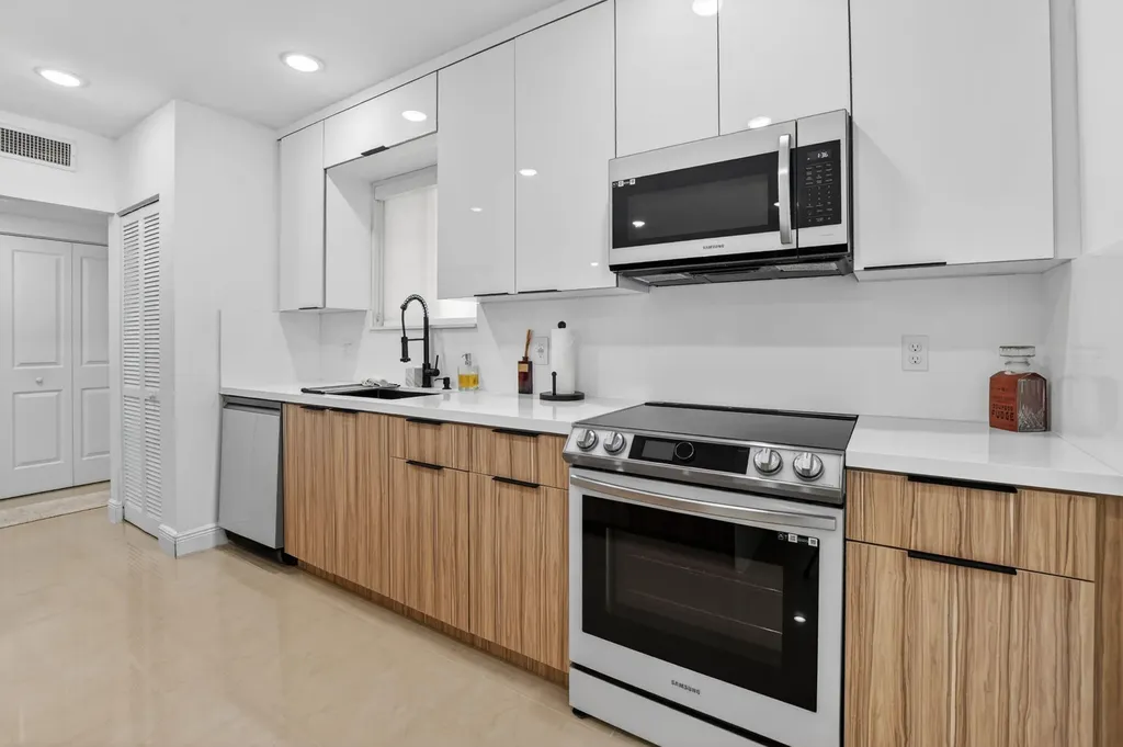 6335 Longboat Lane W Boca Raton FL 33433