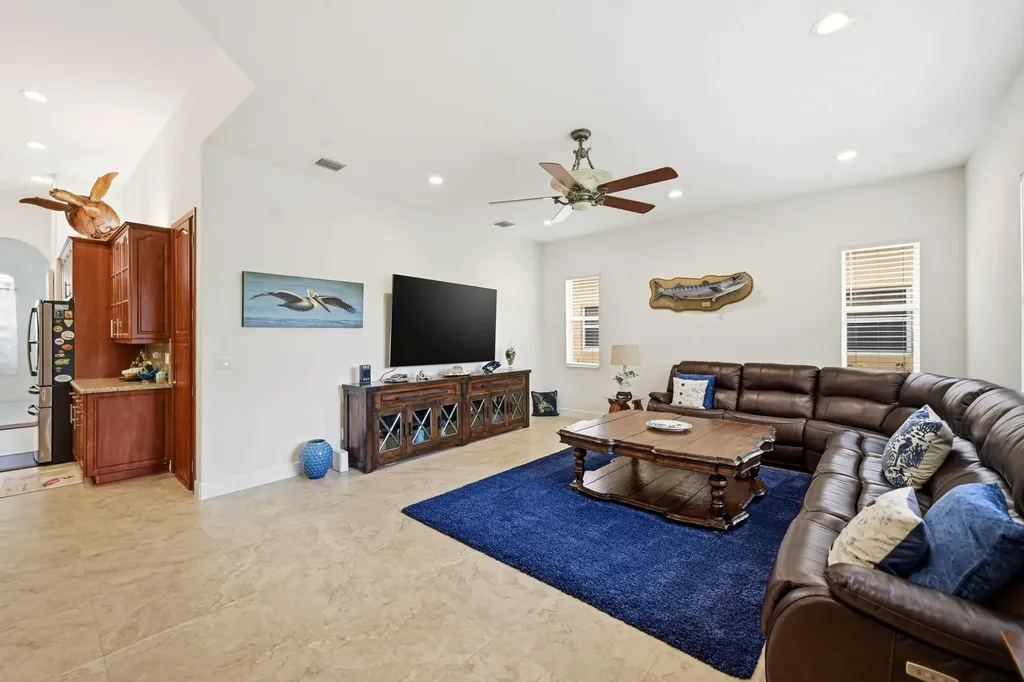 14310 N 85th Road Road N The Acreage FL 33470