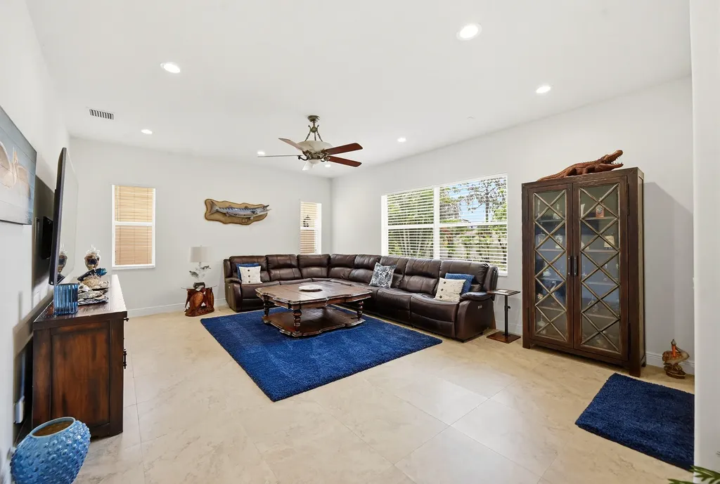 14310 N 85th Road Road N The Acreage FL 33470
