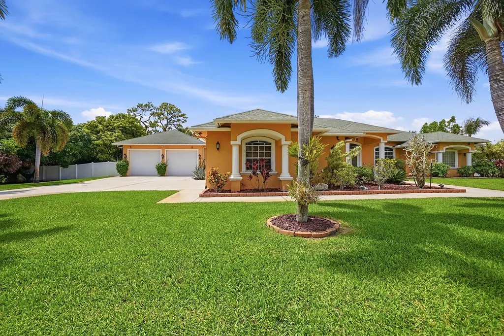 14310 N 85th Road Road N The Acreage FL 33470
