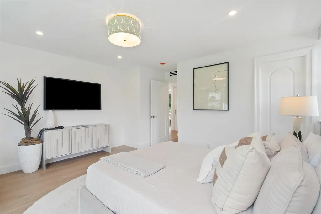 320 S Ocean Boulevard Delray Beach FL 33483