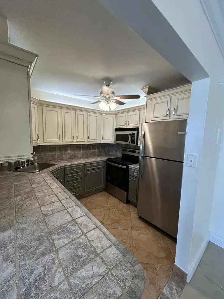 305 N Pompano Beach Boulevard Pompano Beach FL 33062