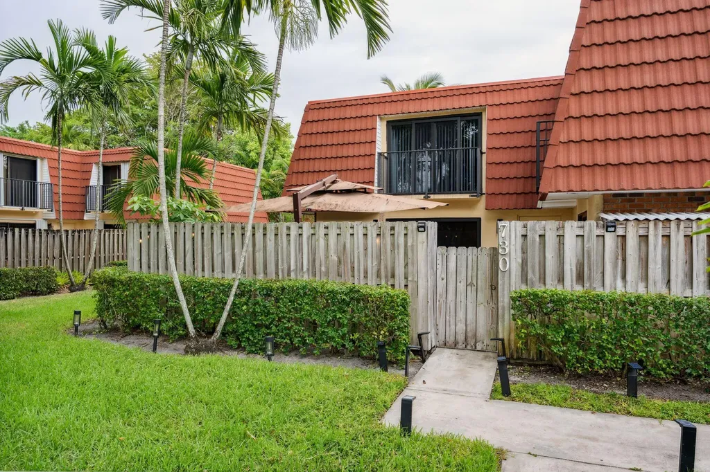 730 NW 99th Circle Plantation FL 33324
