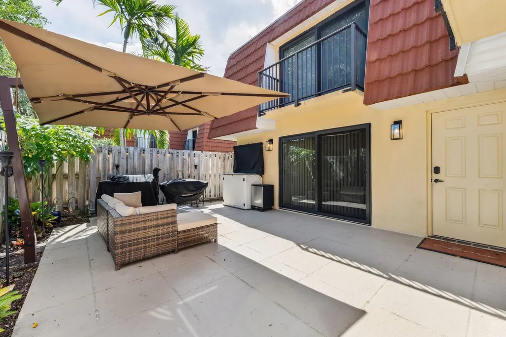730 NW 99th Circle Plantation FL 33324