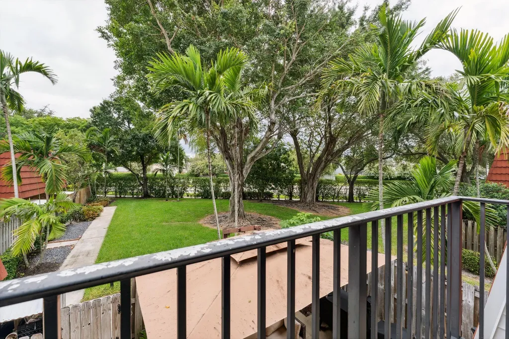 730 NW 99th Circle Plantation FL 33324