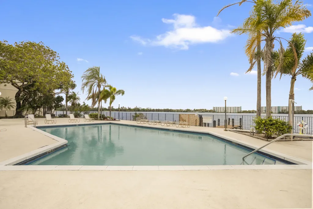 118 Lake Emerald Drive Oakland Park FL 33309