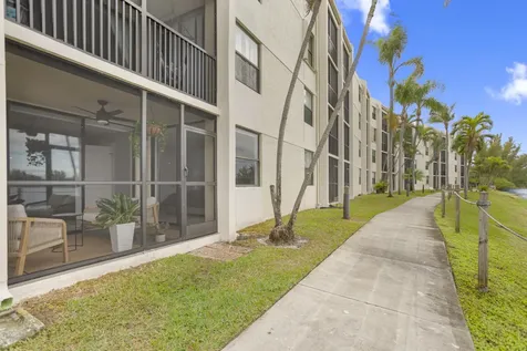118 Lake Emerald Drive Oakland Park FL 33309