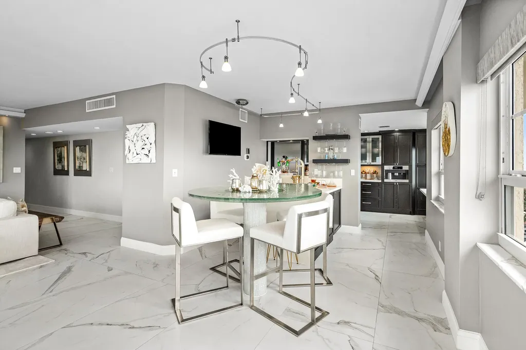 2500 E Las Olas Boulevard Fort Lauderdale FL 33301