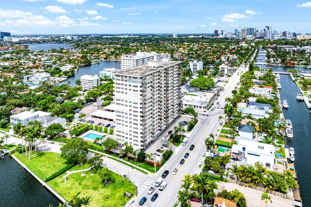 2500 E Las Olas Boulevard Fort Lauderdale FL 33301