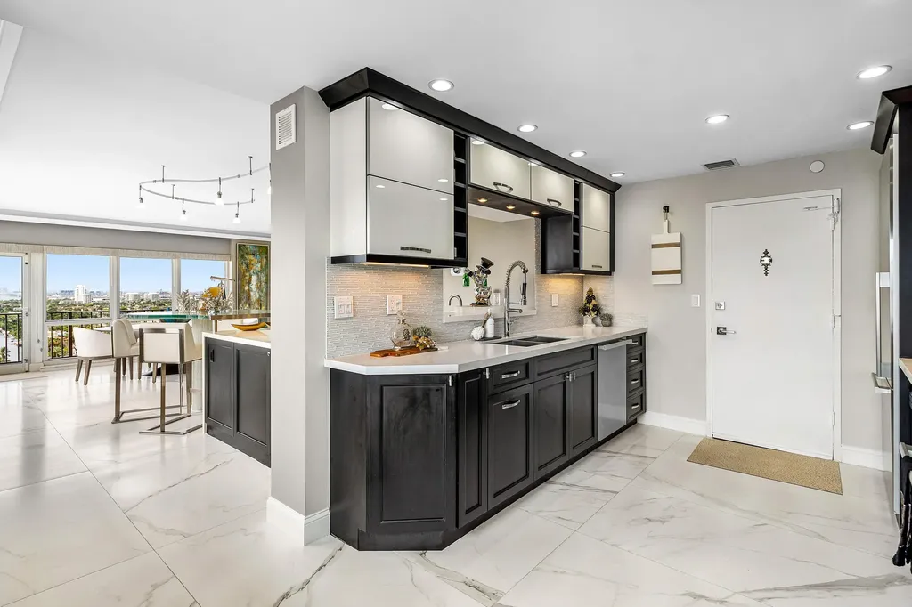 2500 E Las Olas Boulevard Fort Lauderdale FL 33301