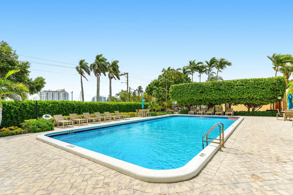 2500 E Las Olas Boulevard Fort Lauderdale FL 33301