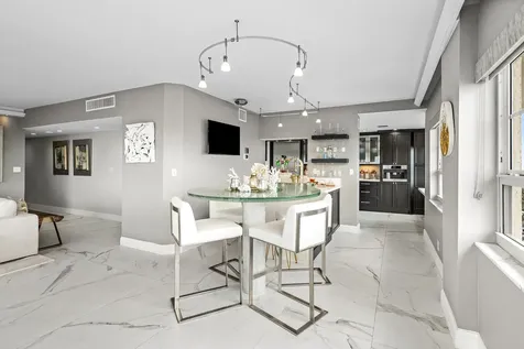 2500 E Las Olas Boulevard Fort Lauderdale FL 33301