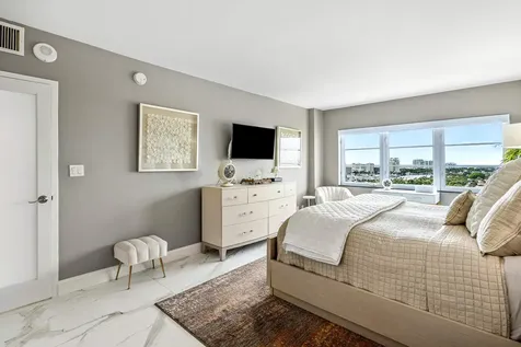 2500 E Las Olas Boulevard Fort Lauderdale FL 33301