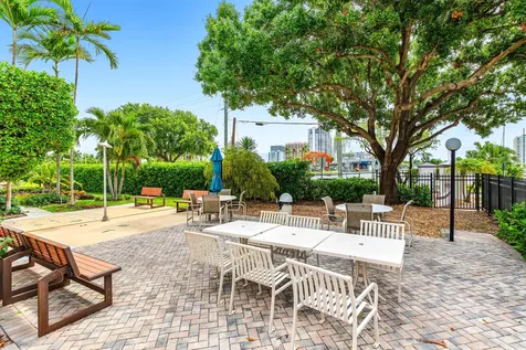 2500 E Las Olas Boulevard Fort Lauderdale FL 33301