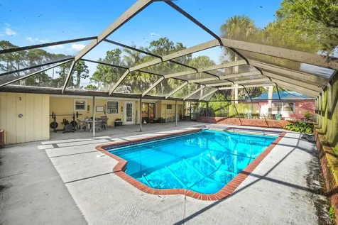 203 E Easy Street Fort Pierce FL 34982