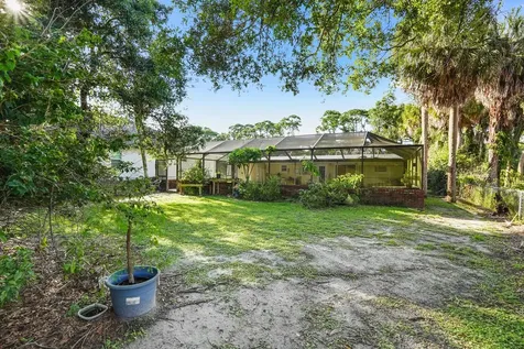 203 E Easy Street Fort Pierce FL 34982