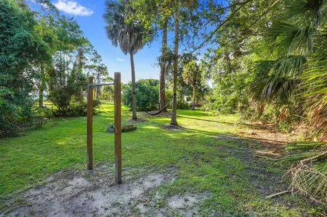 203 E Easy Street Fort Pierce FL 34982